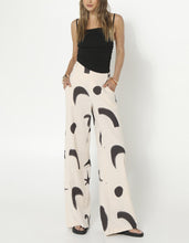 Load image into Gallery viewer, Madison The Label Oaklyn Pants Abstract Print
