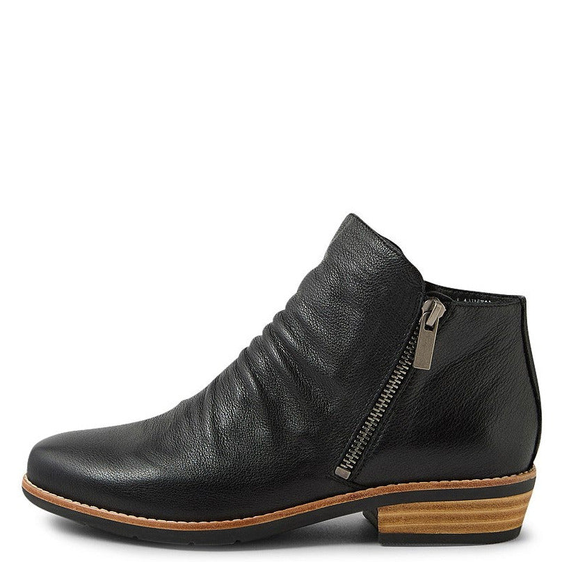 Django & Juliette Lankin Black Leather