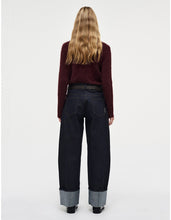 Load image into Gallery viewer, Neuw Denim Kate Knit Pinot
