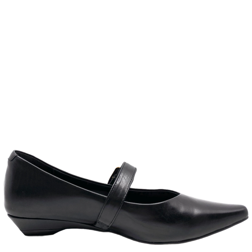 2 Baia Vista Gillian Black Leather