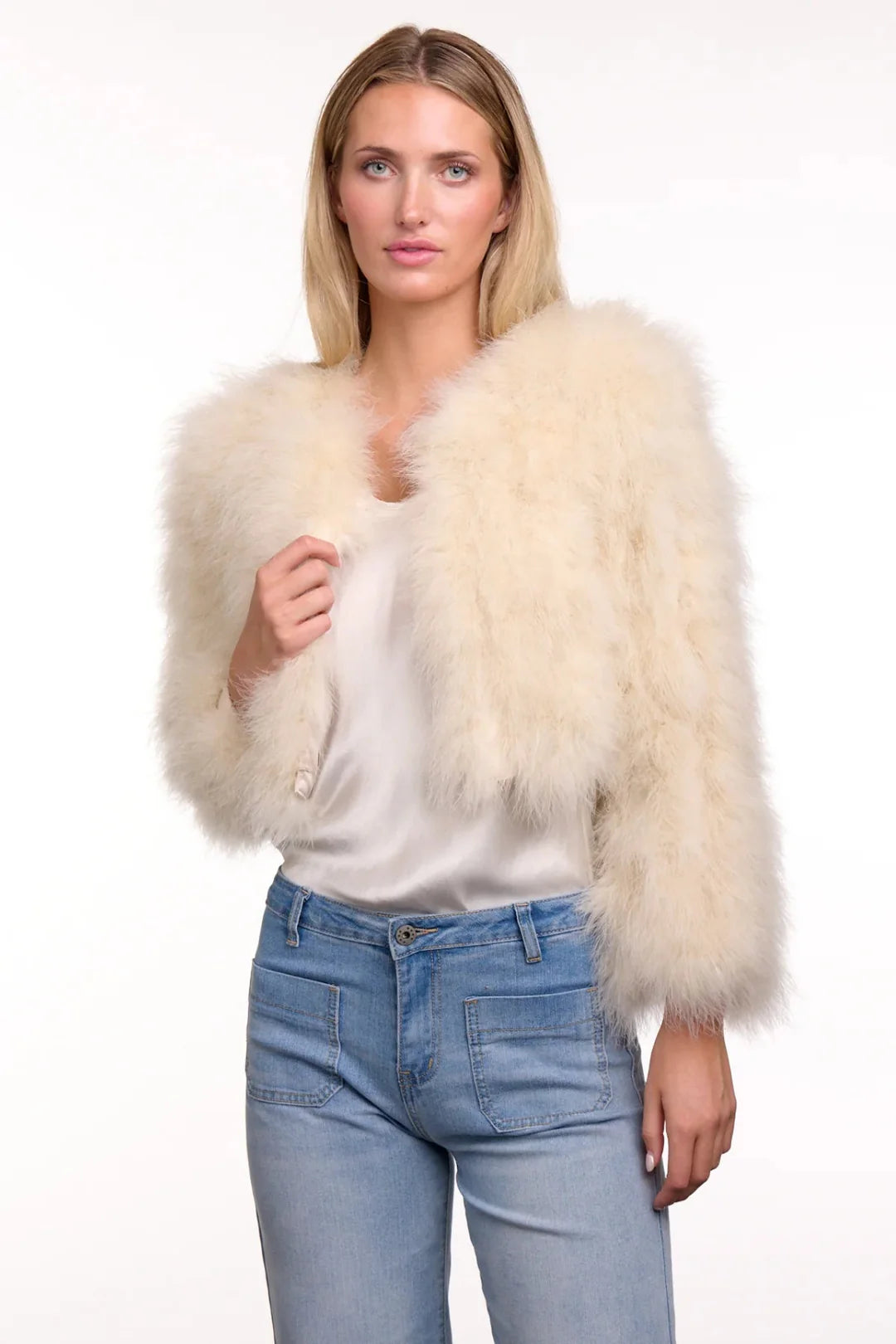 365 Days Feather Bolero Chalk