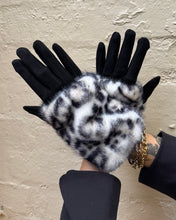 Load image into Gallery viewer, Cinnamon Creations GV1433 Leopard Mock Fur Glove White
