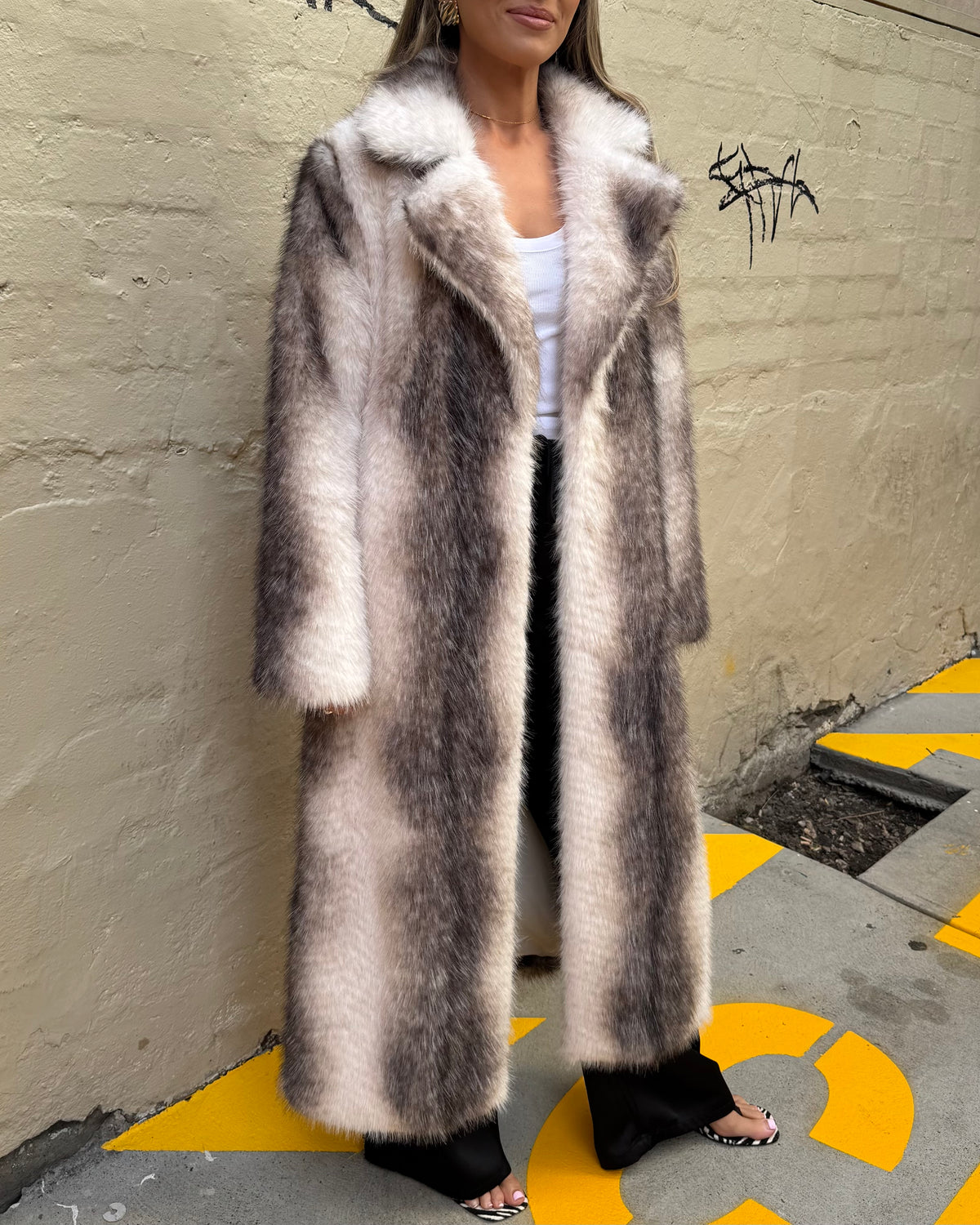 DEA The Label Faux Fur Trench Arctic Fox Cream