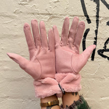 Load image into Gallery viewer, Cinnamon Creations Faux Fur Trim Suedette Gloves Pink
