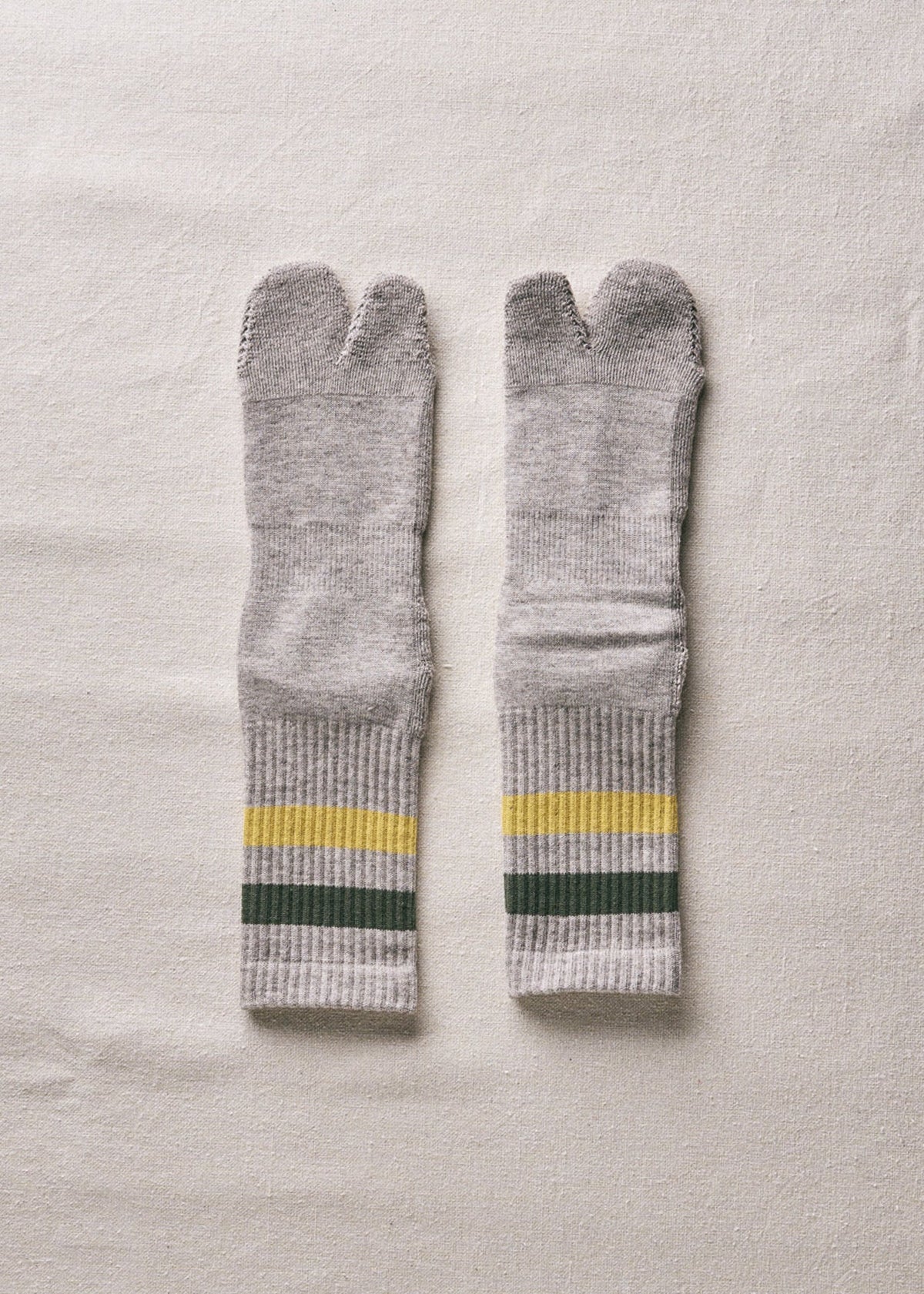 Yahae Organic Cotton Yak Pile Soles Tabi Socks Grey