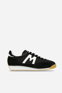 Karhu Mestari Black/White