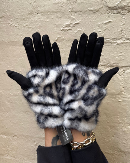 Cinnamon Creations GV1433 Leopard Mock Fur Glove White