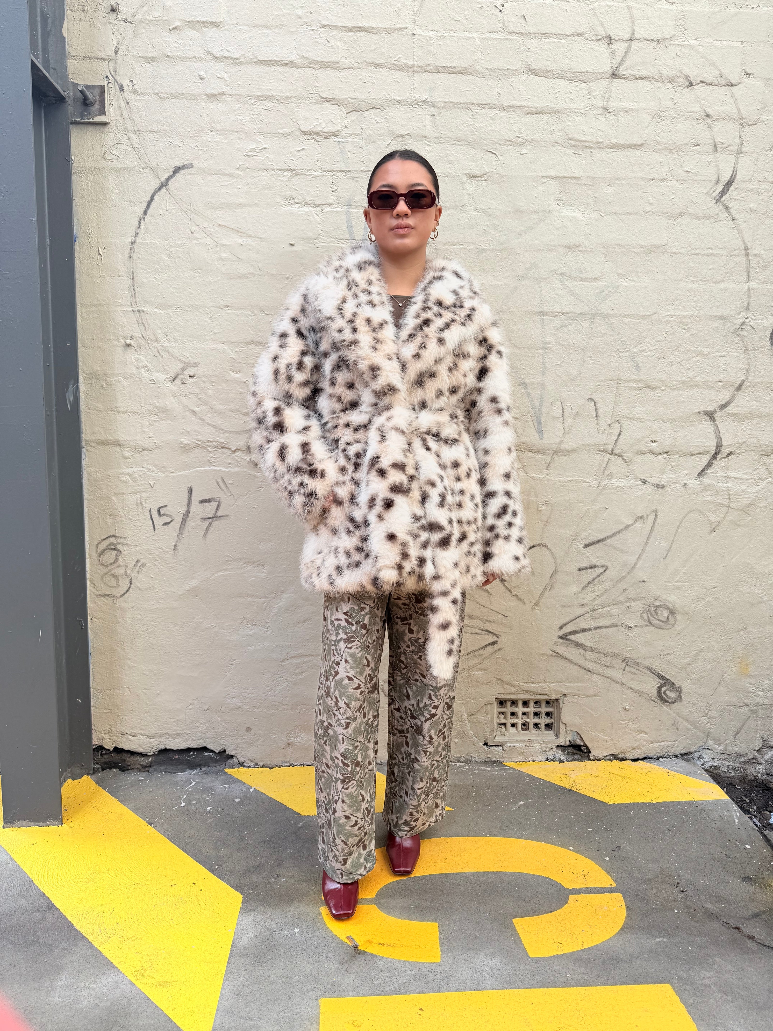 Cinnamon Creations F77 Leopard Print Fluffy Coat White Beige