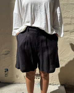 Milkman W Linen Short Black Pie