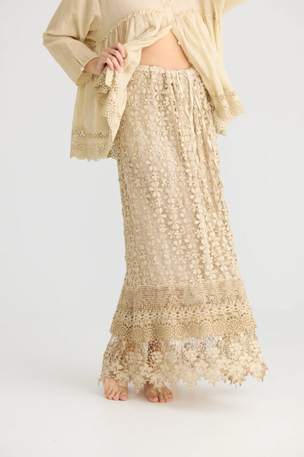 Miss Rose Sister Violet Passionflower Lace Skirt Cream