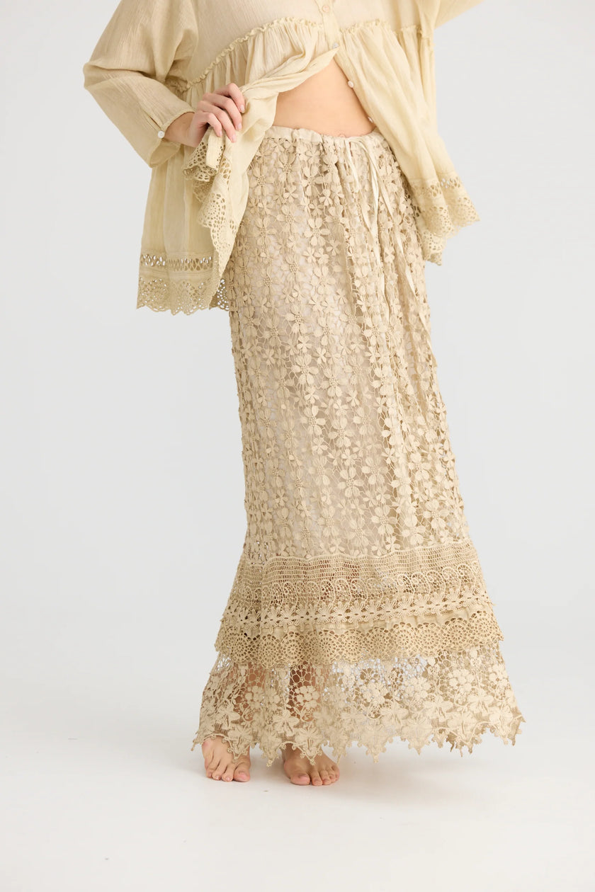 Miss Rose Sister Violet Passionflower Lace Skirt Cream