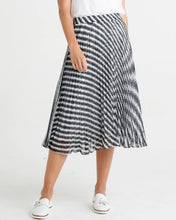 Load image into Gallery viewer, Betty Basics Chanel Pleated Skirt Black Abstract
