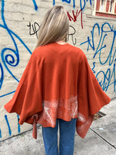 Load image into Gallery viewer, JJ Sisters DE11 Cotton Visc Cashmere Cape
