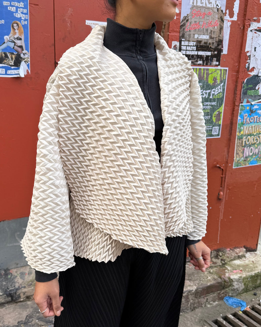 Indulge Me CLO100 Zig Zag Pleated Jacket Cream