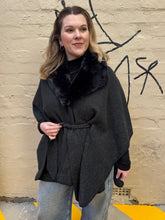 Load image into Gallery viewer, Zura PWBB184 Winter Poncho Black
