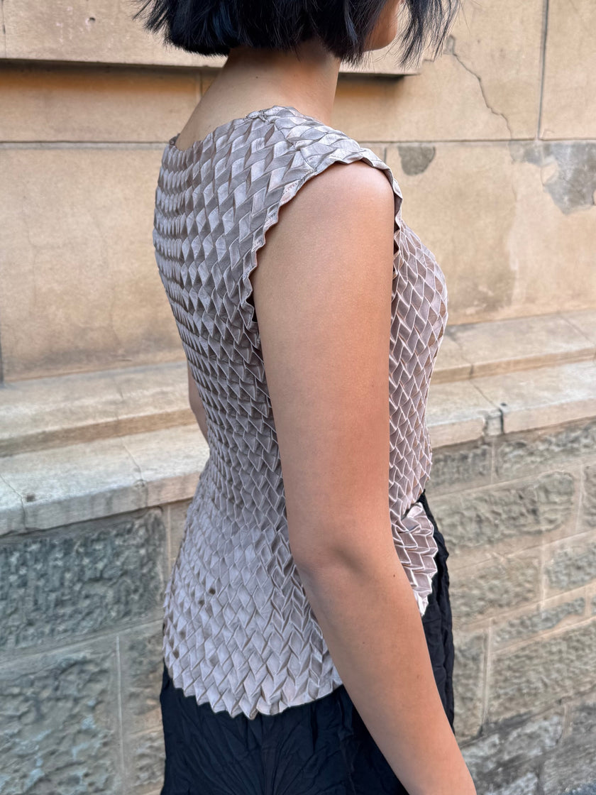Indulge Me CLO155 Sleeveless Zig Zag Top Beige