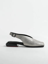 Load image into Gallery viewer, Yuko Imanishi Ruka Metallic Silver Leather
