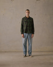 Load image into Gallery viewer, McTavish Twin Pocket Flannel Shirt Dark Green
