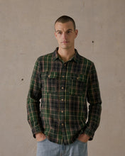 Load image into Gallery viewer, McTavish Twin Pocket Flannel Shirt Dark Green
