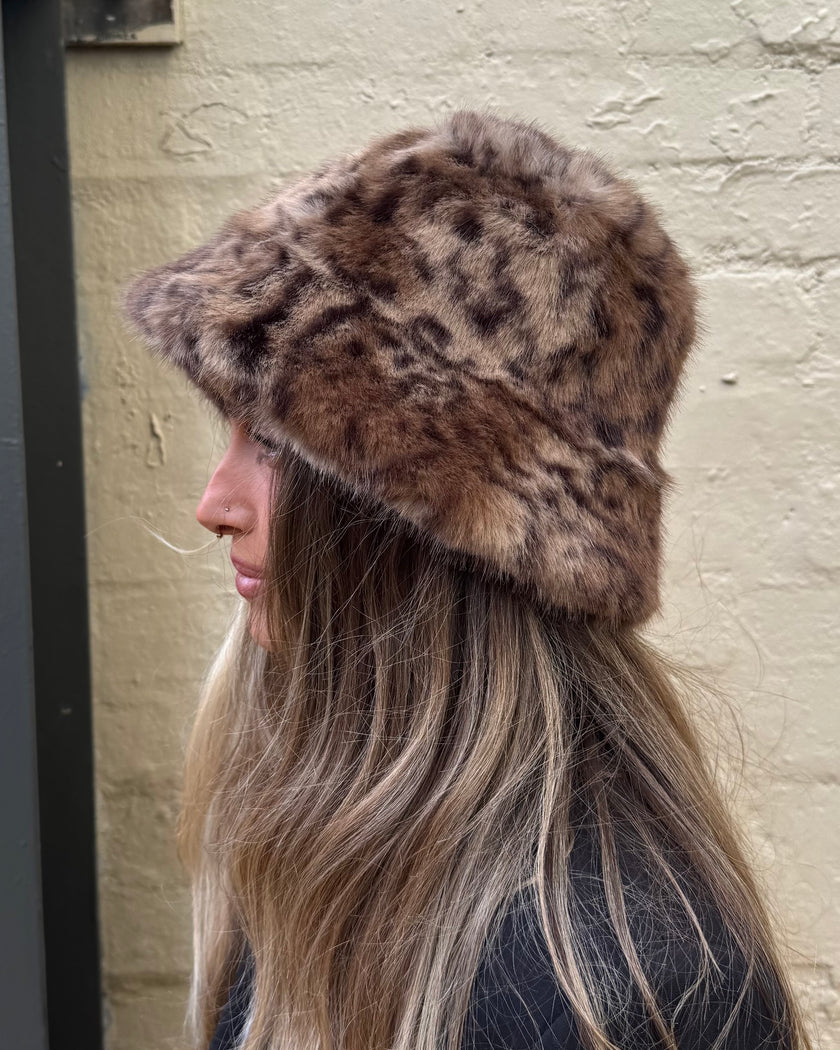 Cinnamon Creations 7532 Leopard Bucket Hat Brown