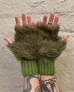 Cinnamon Creations GL040 Fluffy Fingerless Gloves Green