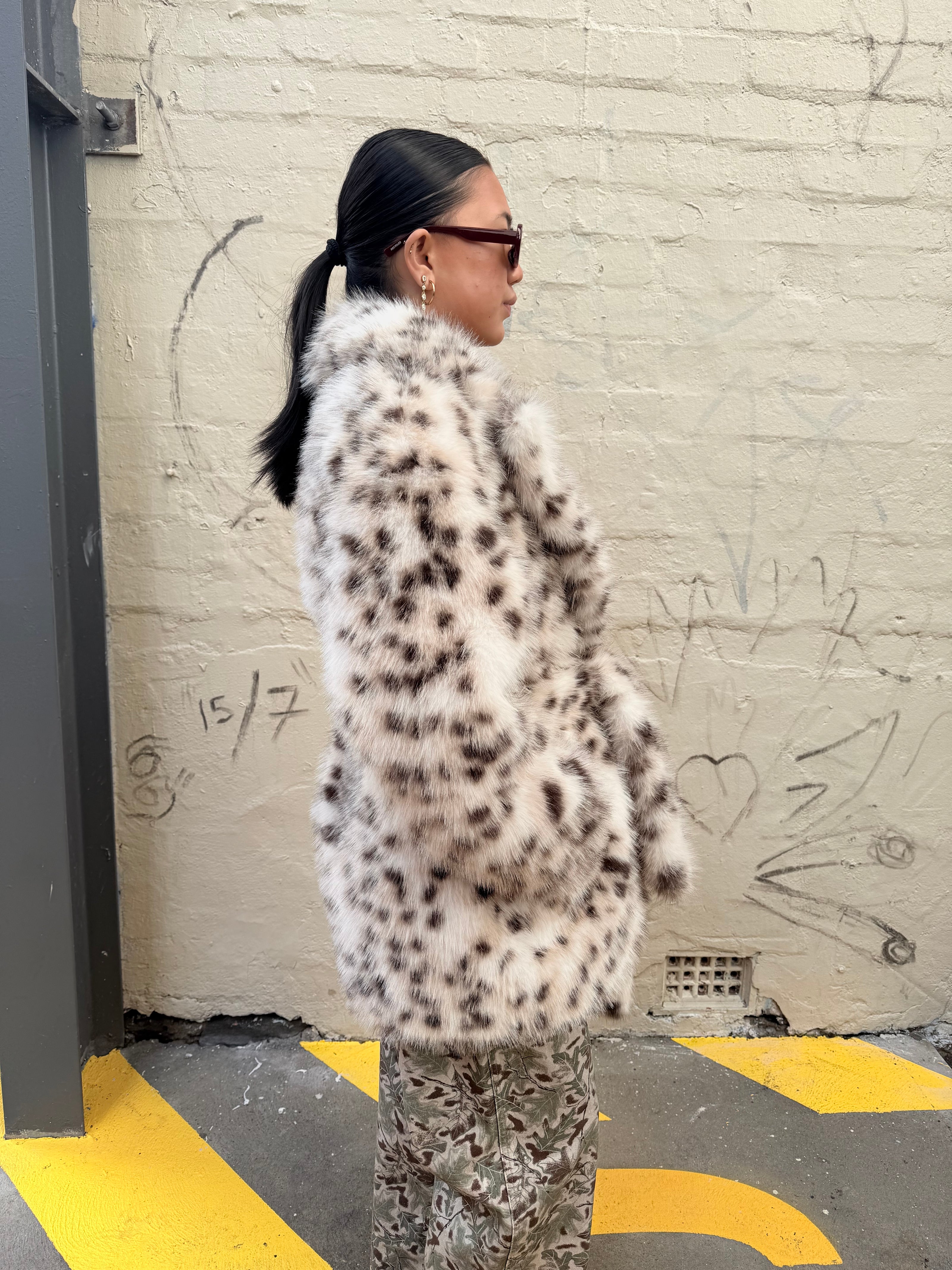 Cinnamon Creations F77 Leopard Print Fluffy Coat White Beige