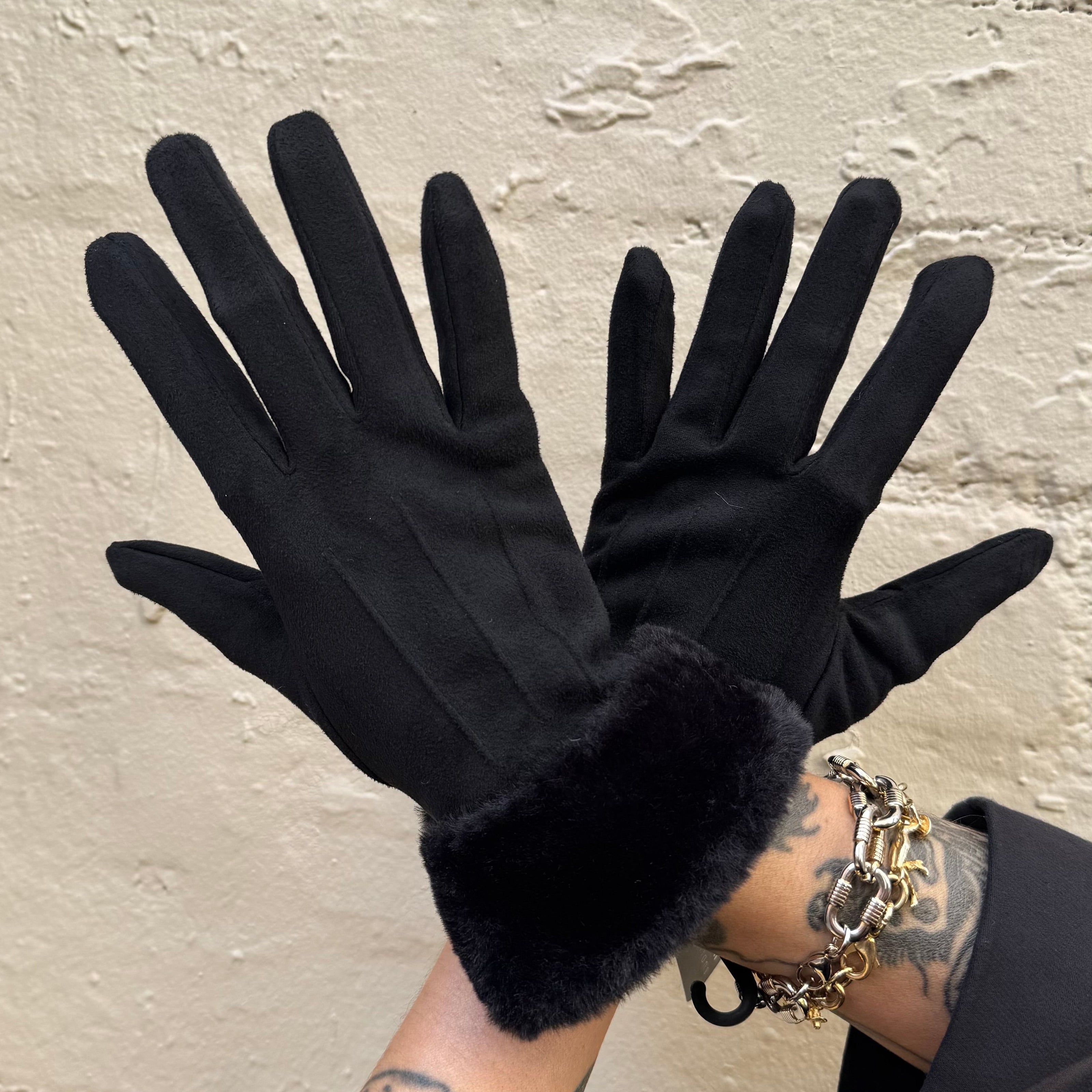 Cinnamon Creations Faux Fur Trim Suedette Gloves Black