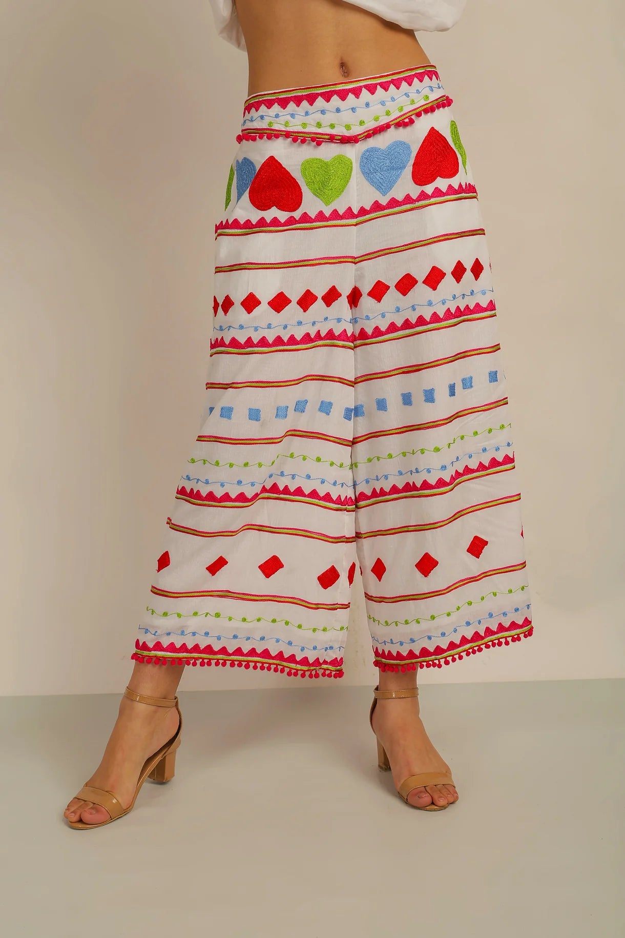 Anannasa Hati Crop Pants White/Multi