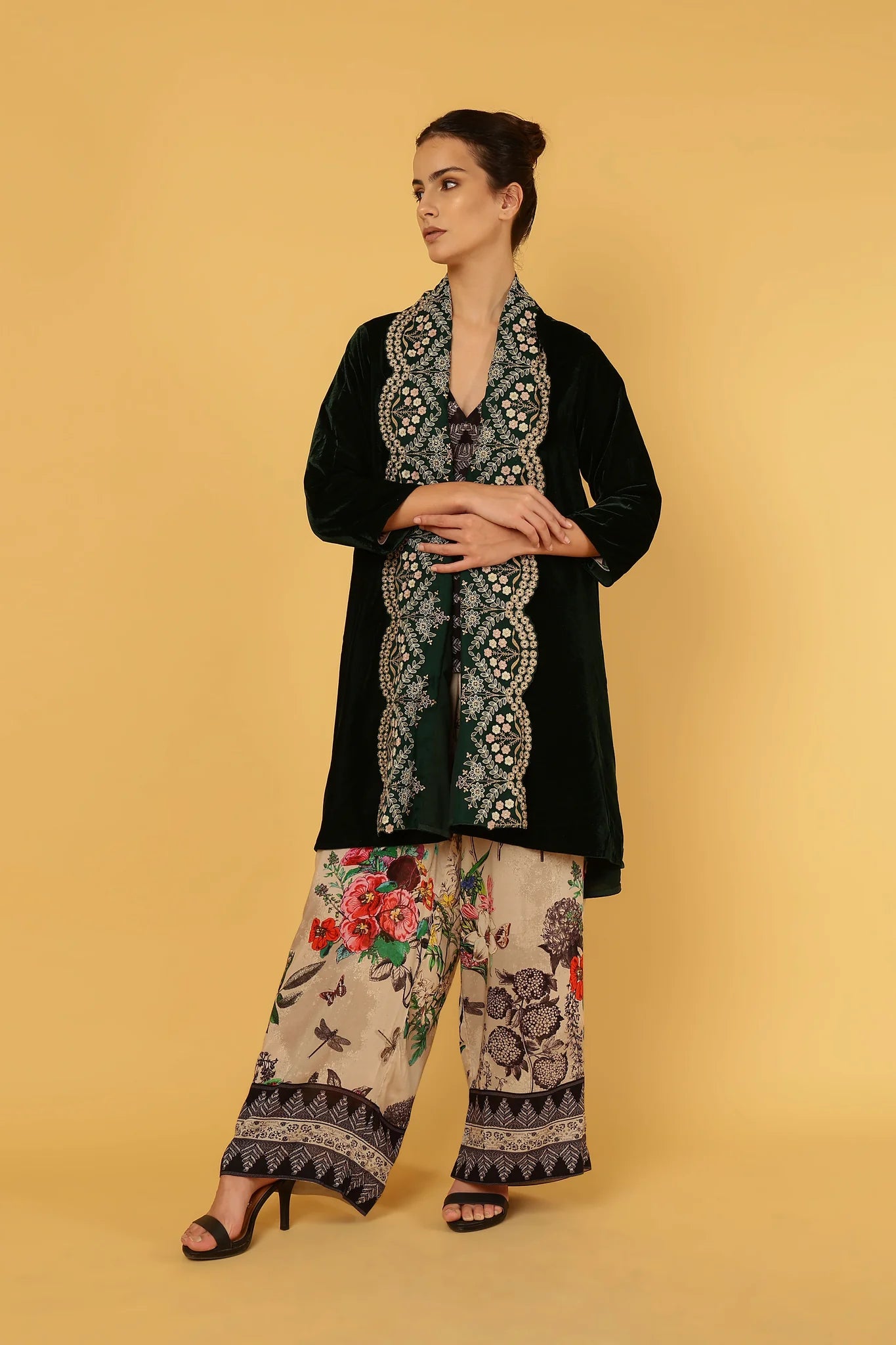 Anannasa Otono Velvet Jacket