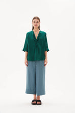 Load image into Gallery viewer, Tirelli Twist Front Top Emerald Green
