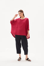 Load image into Gallery viewer, Tirelli Pleat Back Easy Top Crimson Pink
