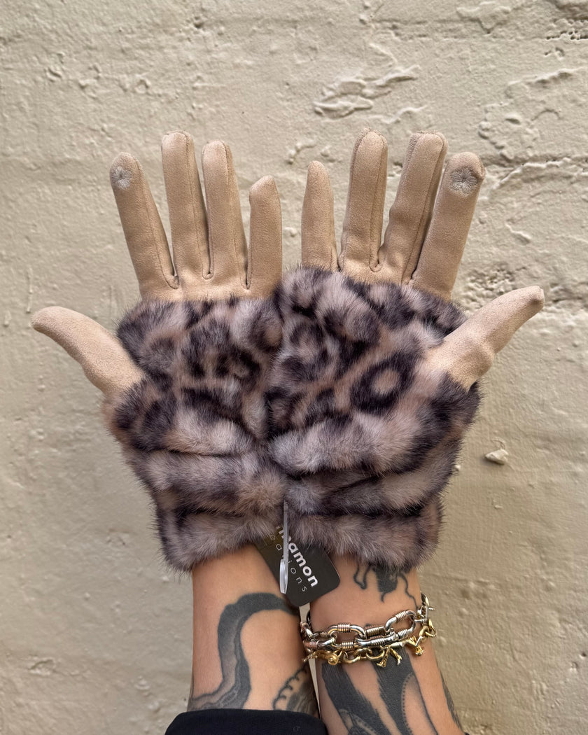 Cinnamon Creations GV1433 Leopard Mock Fur Glove Light Leopard Ivory