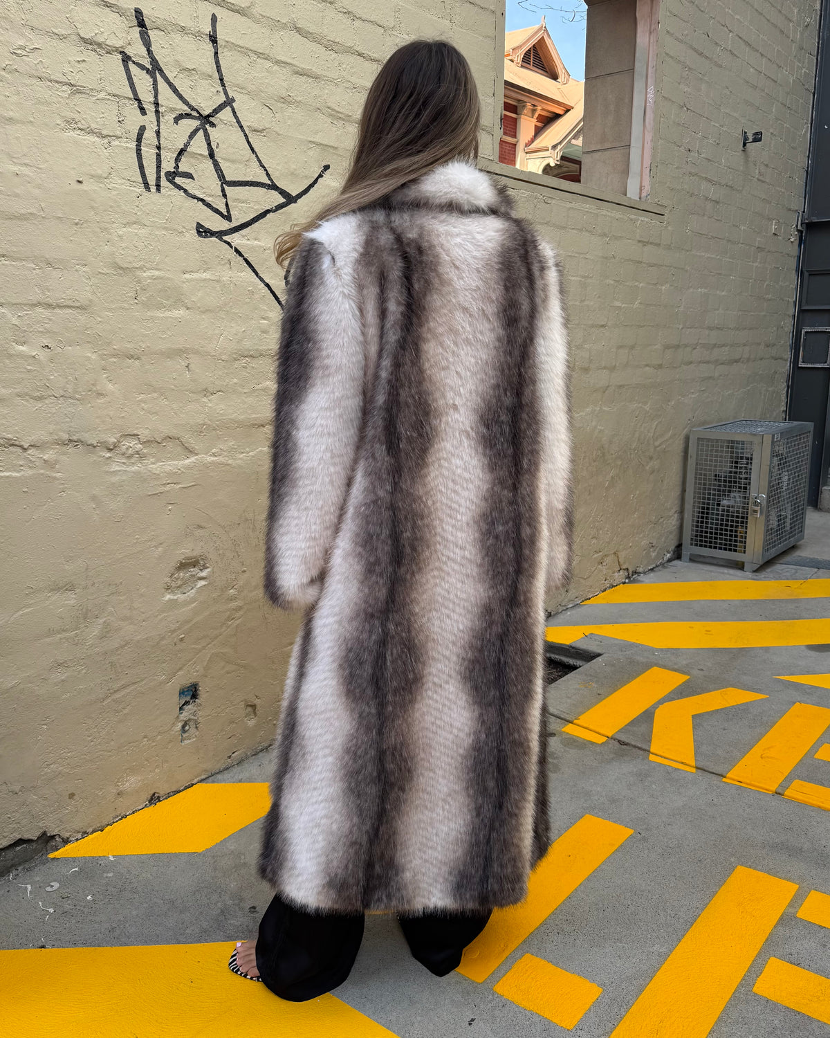 DEA The Label Faux Fur Trench Arctic Fox Cream