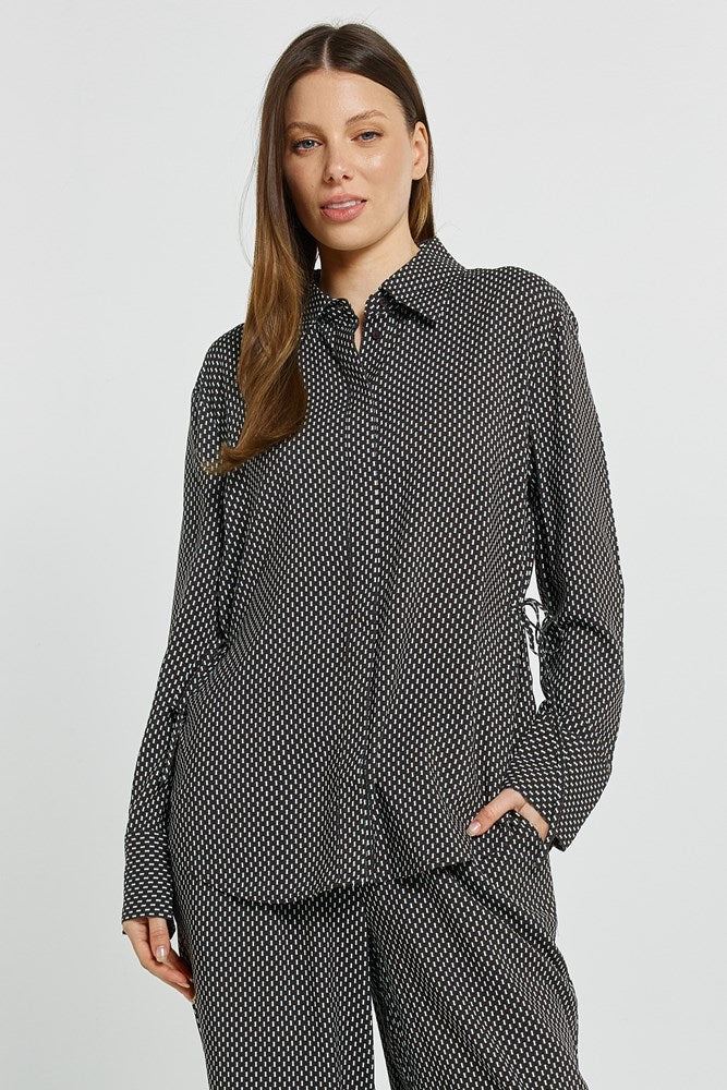 Betty Basics Tessa Tie Shirt Nutmeg Geo Print