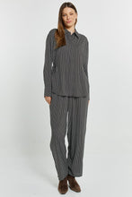 Load image into Gallery viewer, Betty Basics Tessa Relax Pant Nutmeg Geo Print

