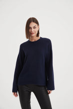 Load image into Gallery viewer, Tirelli Basic Knit Sweater Navy
