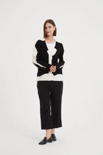 Load image into Gallery viewer, Tirelli Abstract Print Cardigan Black/ Cream
