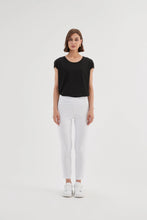 Load image into Gallery viewer, Tirelli Straight CROP Pant High Ankle White
