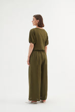 Load image into Gallery viewer, Tirelli Pleat Front Palazzo Pant Dark Moss
