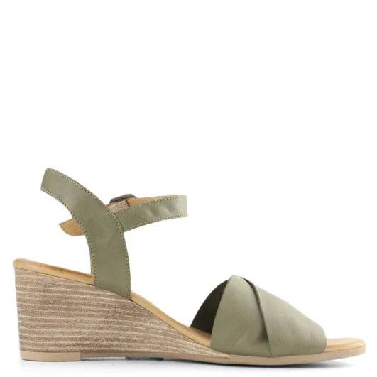 Bueno Josie Wedge Heels Brook Leather