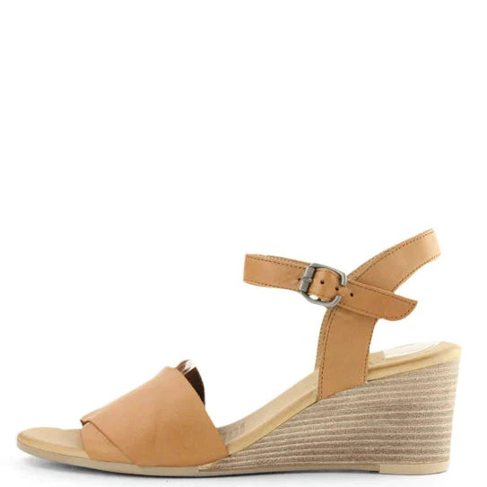 Bueno Josie Wedge Heels Coconut Leather
