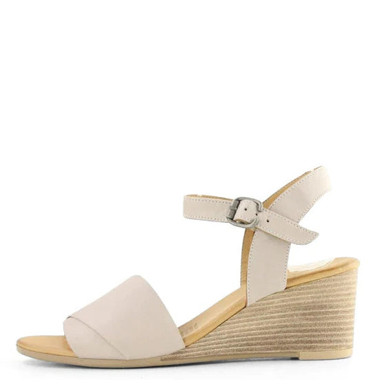 Bueno Josie Wedge Heels Silver Grey Leather