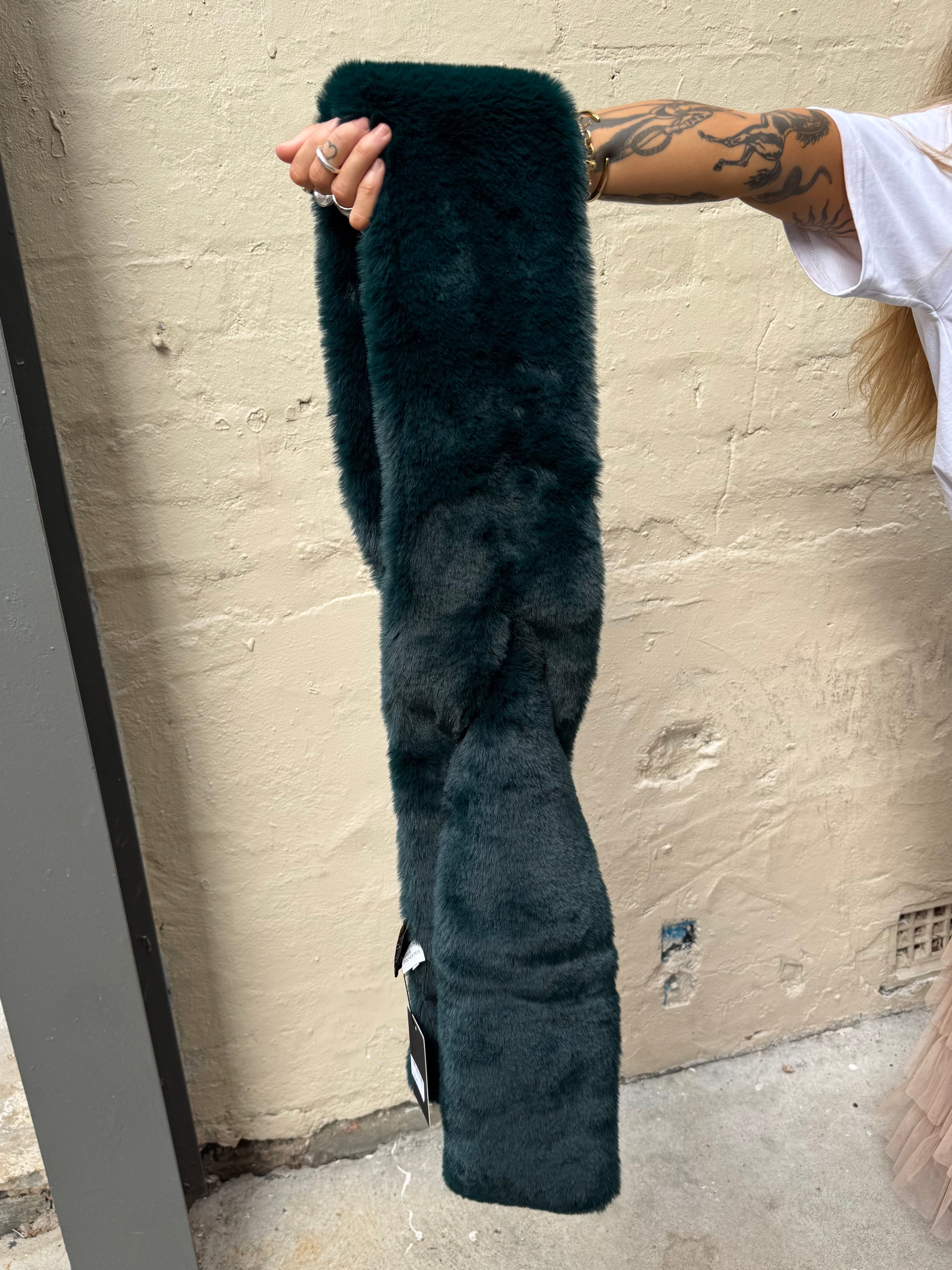 DEA The Label Faux Fur Scarf Bottle Green