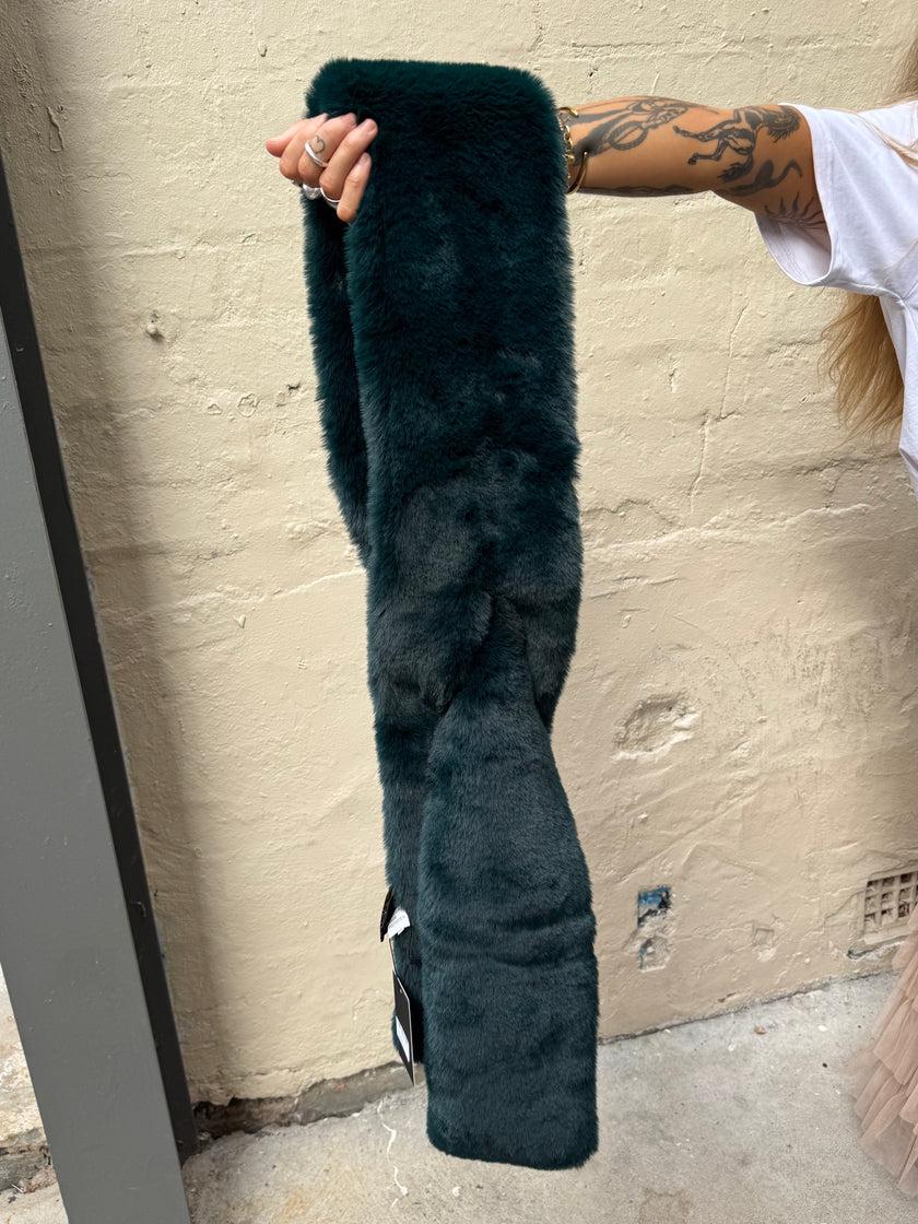 DEA The Label Faux Fur Scarf Bottle Green