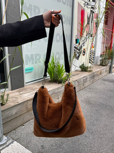DEA The Label Slouch Bag Tan