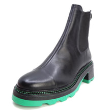 Load image into Gallery viewer, Carrano Ruby Black/Green Leather

