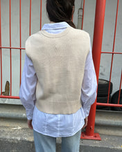 Load image into Gallery viewer, M. A. Dainty Slim Knitted Vest Cream
