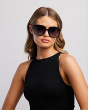 Load image into Gallery viewer, Reality Eyewear Della Spiga Black
