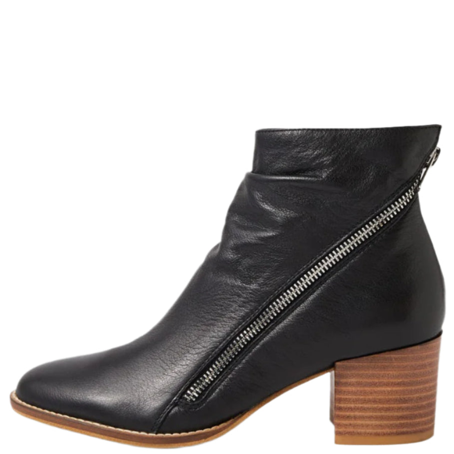 Django & Juliette Melech Black Leather