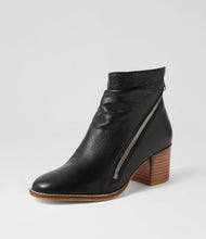 Load image into Gallery viewer, Django &amp; Juliette Melech Black Leather
